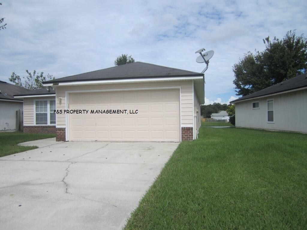 Foto principal - 7493 International Village Dr