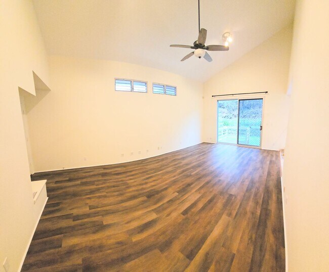 Foto del edificio - Niu Valley 4 Bedroom 3 Bathroom 2 Parking Home