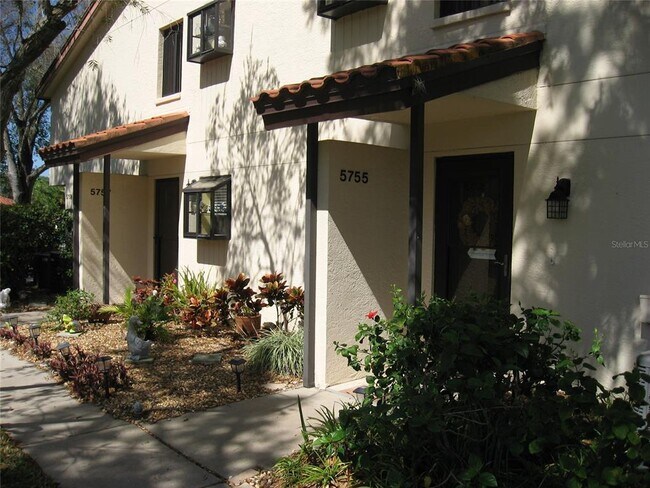 Building Photo - 5755 Gardens Dr