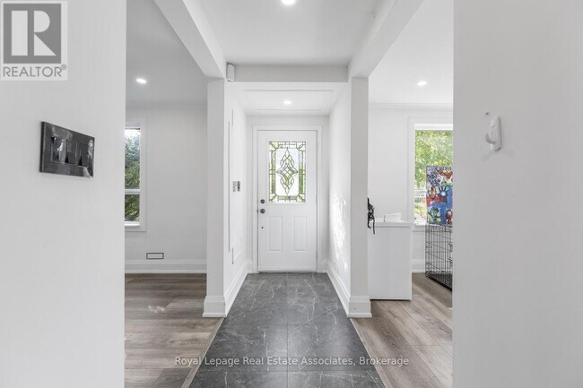 Photo du bâtiment - 938 Henley Rd