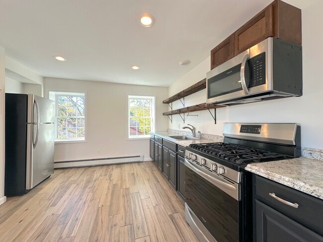 Building Photo - 71 Liberty St