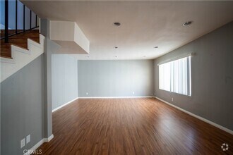 Building Photo - 10614 Eastborne Ave