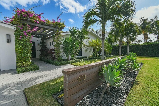 Foto del edificio - 170 Beacon Ln