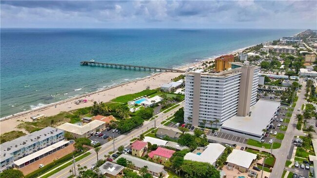 Building Photo - 333 N Ocean Dr