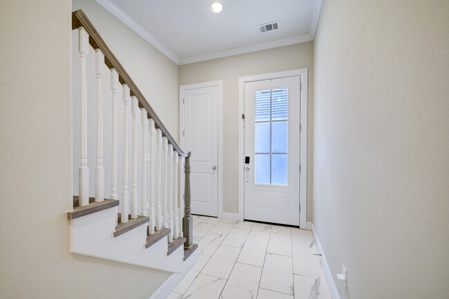 Foto del edificio - 2119 Naomi St