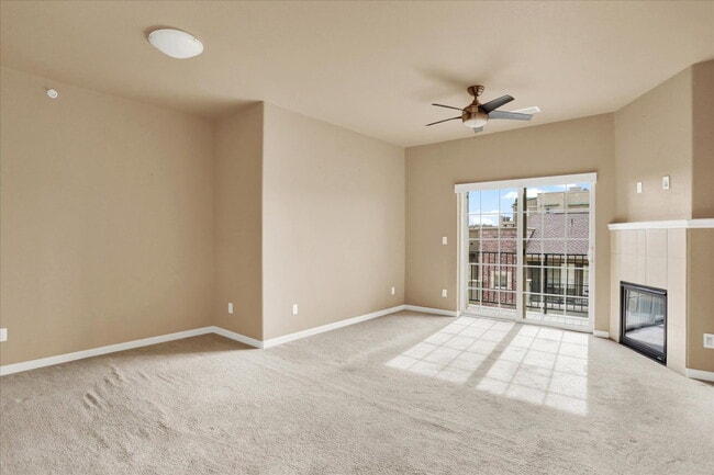 Building Photo - (11RO#401) Clocktower Condo - 1 bedroom, 1...