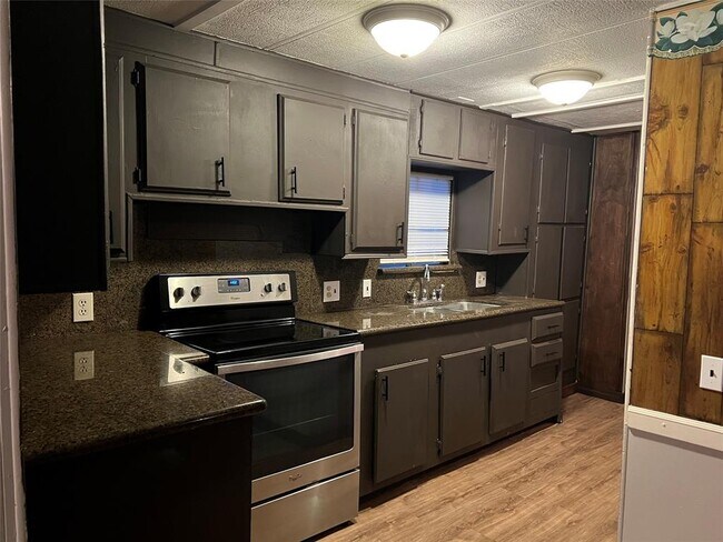 Building Photo - 22694 1st St