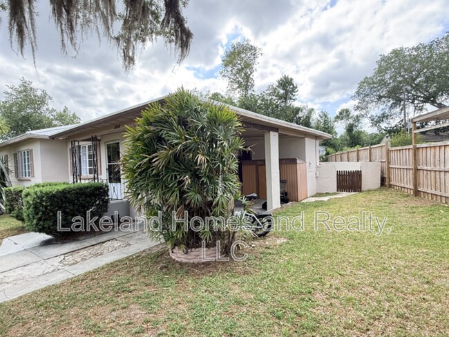 Foto del edificio - 3115 Buckingham Ave