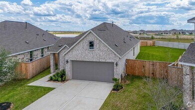 Building Photo - 6743 Iron Clover Dr