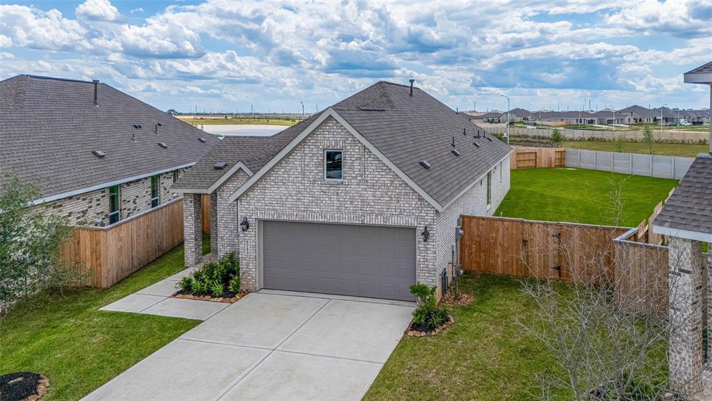 Foto principal - 6743 Iron Clover Dr