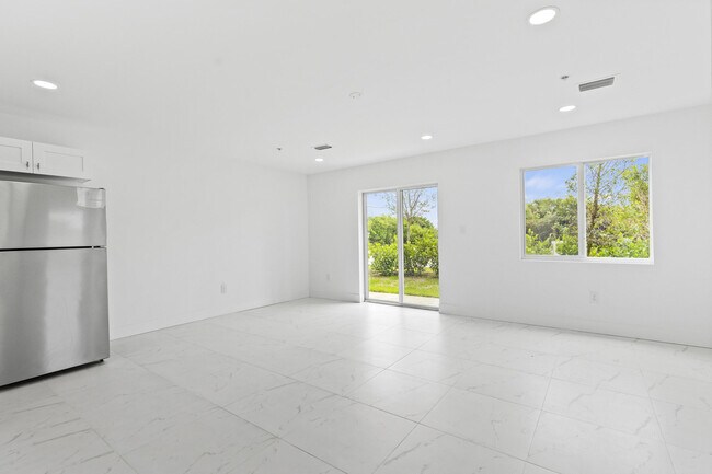 Foto del edificio - 4498 SW Port St Lucie Blvd