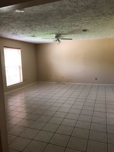Foto del edificio - 13823 Fieldstone Dr