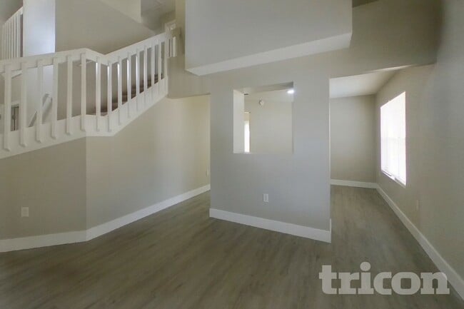 Building Photo - 10418 Glassborough Dr
