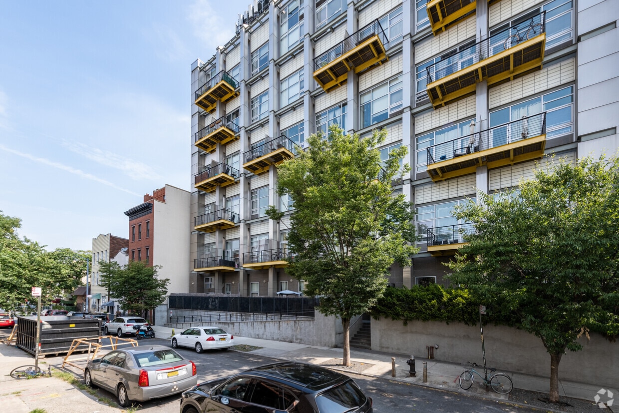 Primary Photo - Eckford Apartments