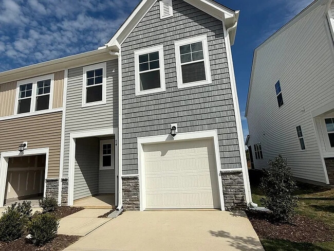 Building Photo - 120 Blossom Field Way