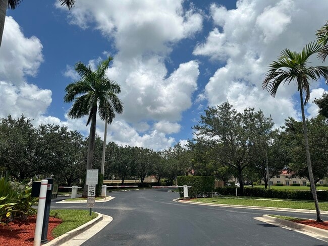 Building Photo - 3474 Briar Bay Blvd