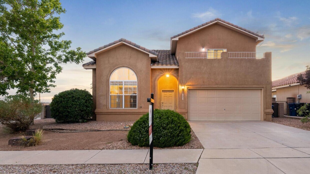 Foto principal - 9801 Basha St NW