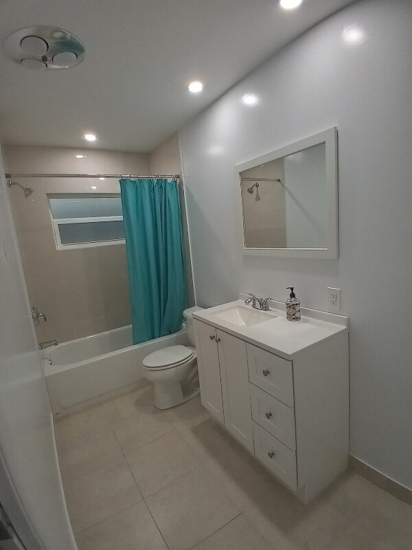 1250 E Sample Rd, Pompano Beach, FL 33064 Room for Rent in Pompano