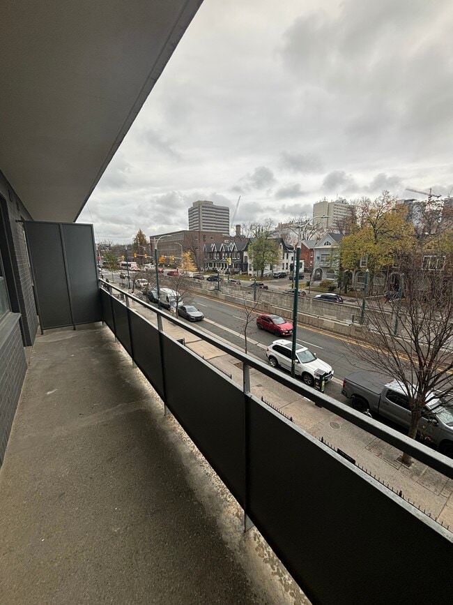 Balcony - 710 Spadina Av