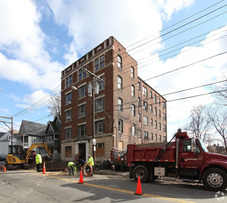261 Grove St Apartments in Waterbury, CT