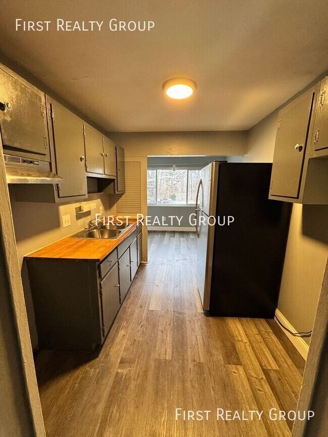 Foto del edificio - 5600 N Main St