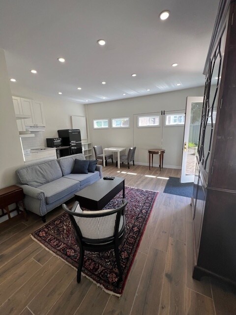 Photo du bâtiment - 120 Crescent Rd