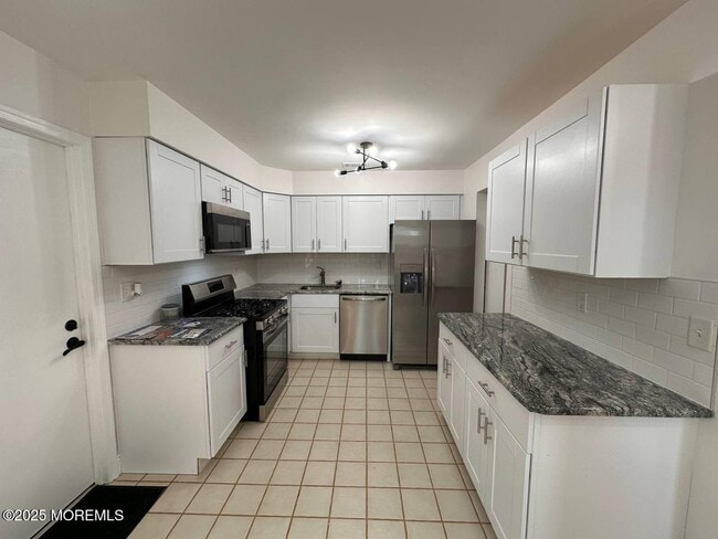 Building Photo - 7 Lazarus Dr