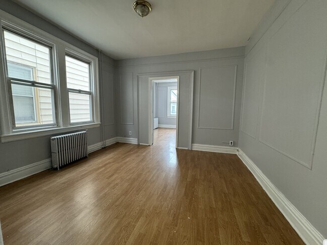 164 Pearsall Ave 3 - 161 Pearsall Ave