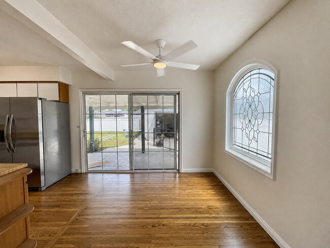Foto del edificio - 4432 Falcon Ave