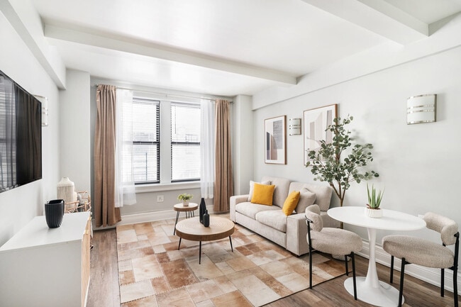 Building Photo - 240 W 73rd St