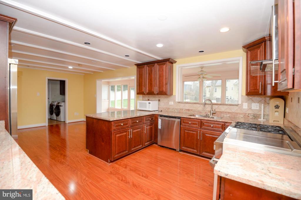 Primary Photo - 1111 Shipman Ln