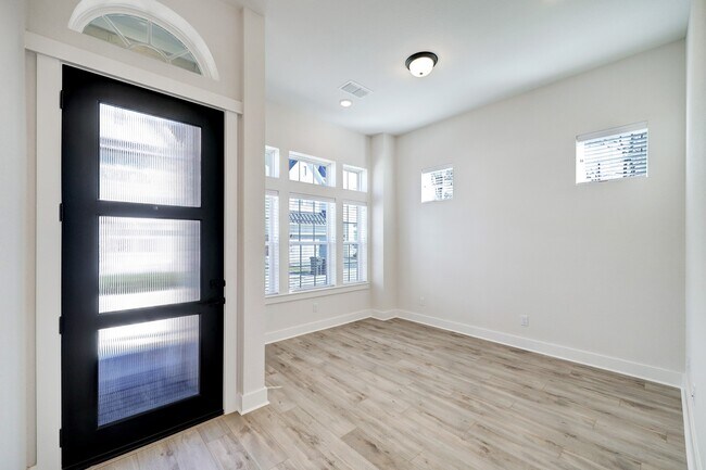 Foto del edificio - 3105 Somerset Levens Ln