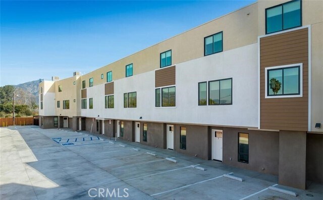 Primary Photo - 4251 Live Oak Ave