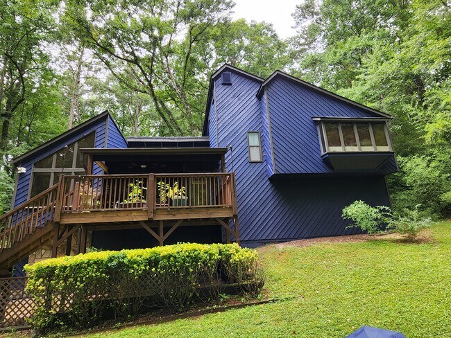 Building Photo - 250 Brandenburgh Cir