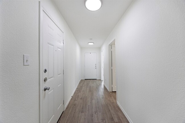 Foto del edificio - 1605 Village Park Trail