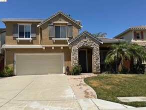 Building Photo - 533 Stirling Ct