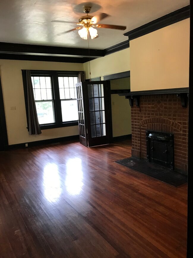 Building Photo - 103 Webb St
