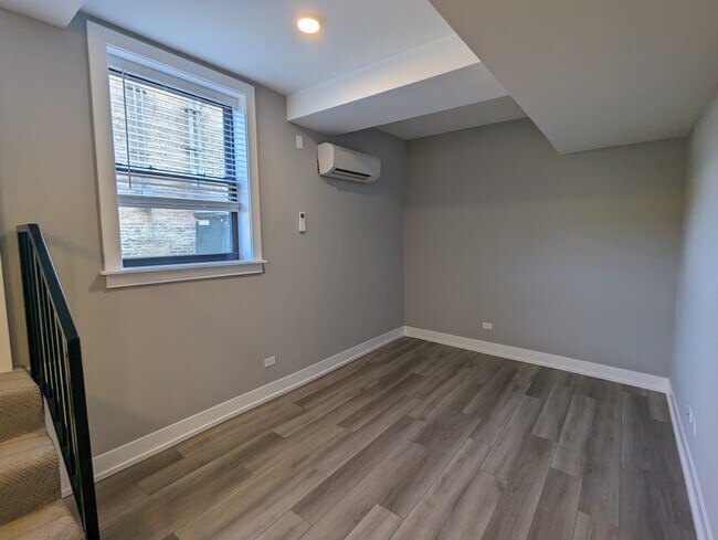 Foto del edificio - 3935 N Janssen Ave