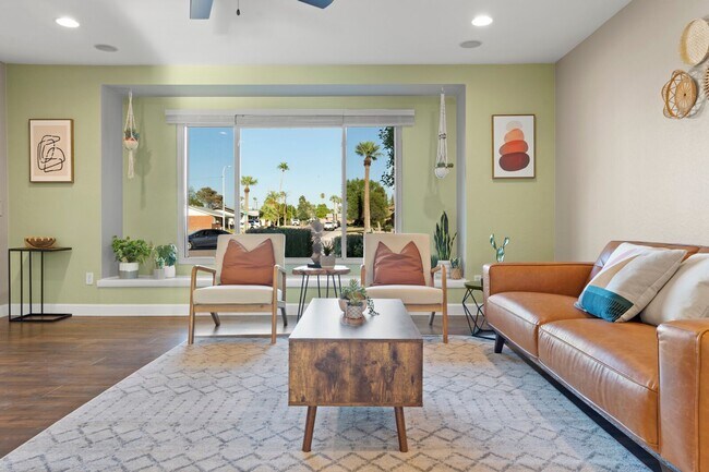Foto del edificio - UN-FURNISHED!! 3 Bedroom/ 2Bath in Heart of Scottsdale!!