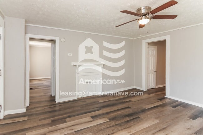 Building Photo - 615 Arthur St