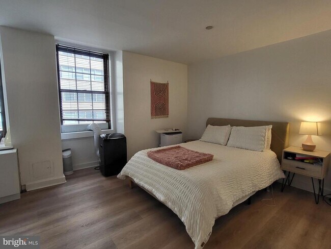Foto del edificio - 219 S 18th St
