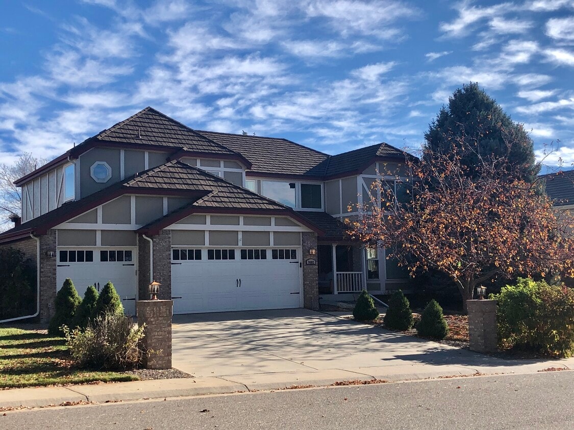 Vista de calle - 9402 Oakbrush Way