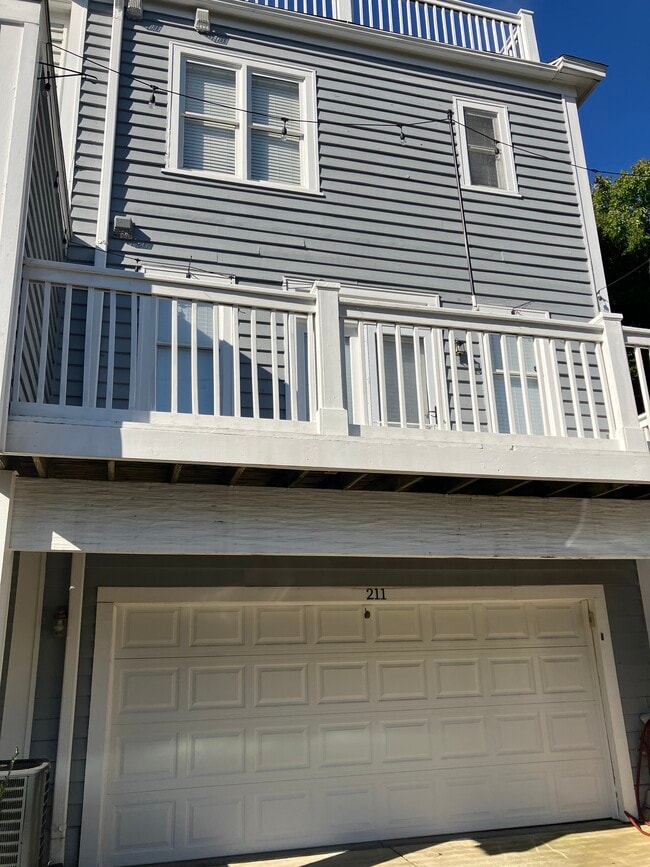 Private garage - 211 E Park Ave