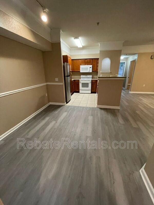 Foto del edificio - 8550 Touchton Rd