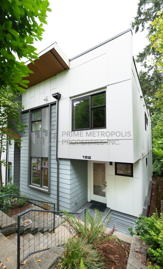 Foto del edificio - 182 107th Ct SE