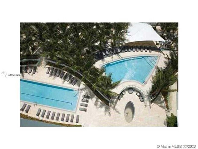 Building Photo - 900 Biscayne Blvd