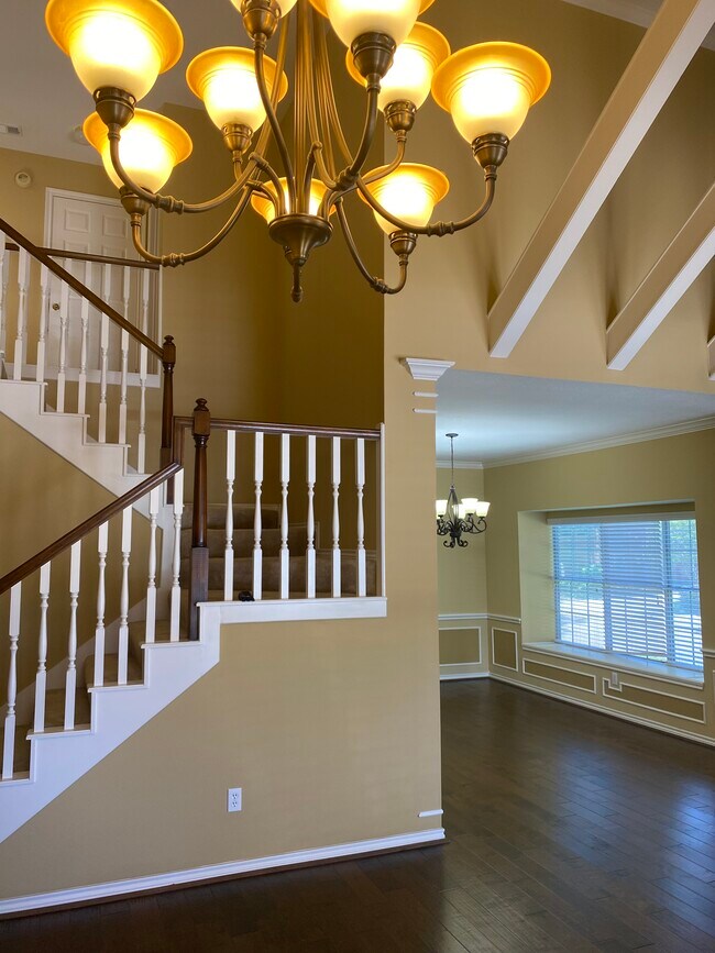 Building Photo - 8315 Bon Hill Ct