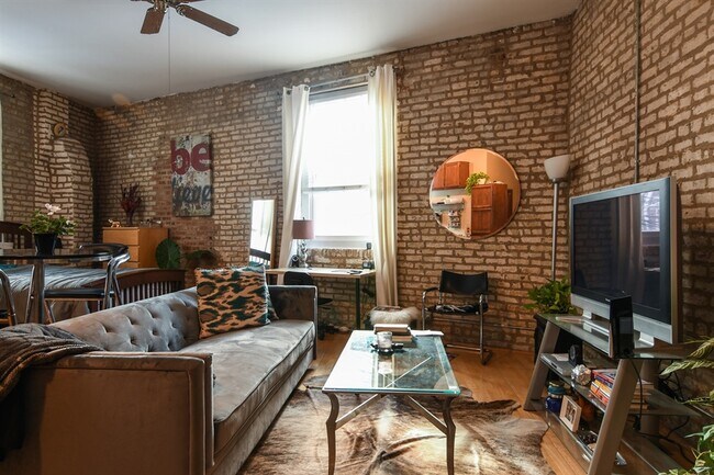 Foto del edificio - 2946 N Lincoln Ave