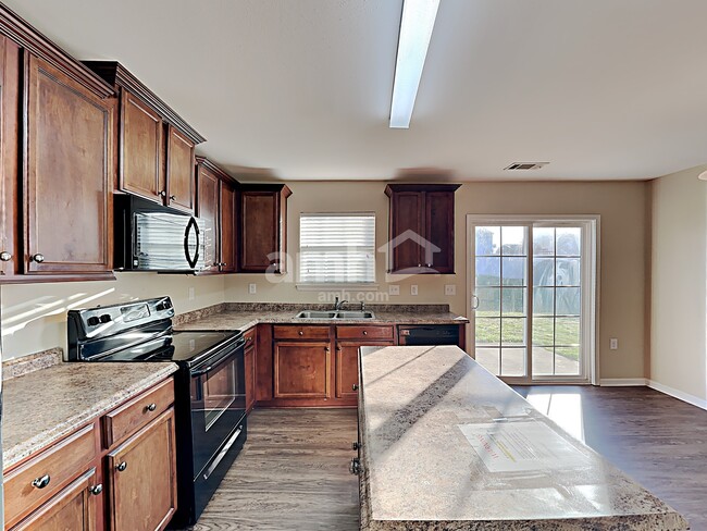 Building Photo - 2848 Tall Oaks Dr