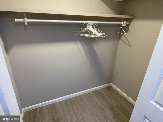 Building Photo - 6919 Bugledrum Way